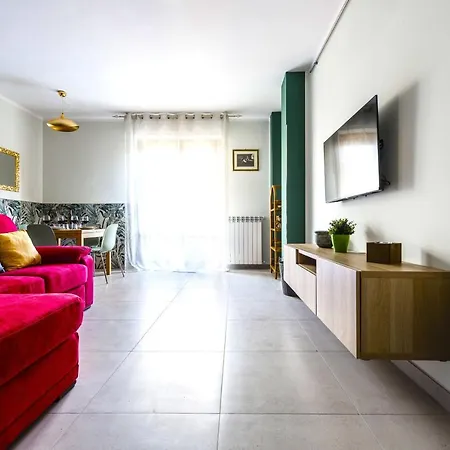 Hostly - Cisanello - Light And Colors Apartment *