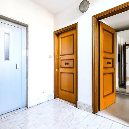 Hostly - Cisanello - Light And Colors 比萨