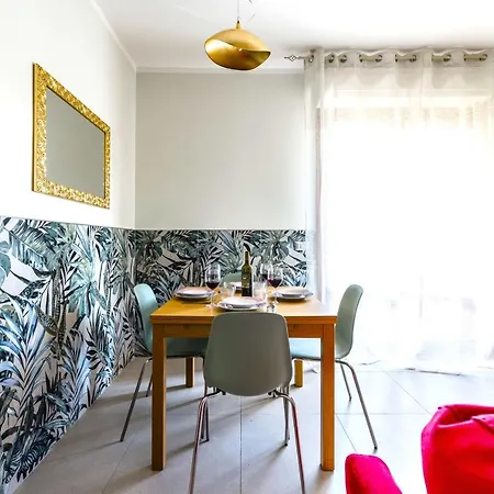 Hostly - Cisanello - Light And Colors Apartment