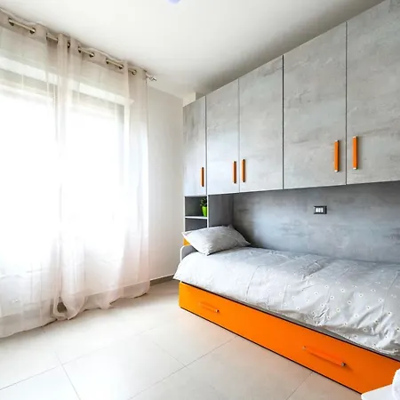 Apartment Hostly - Cisanello - Light And Colors *